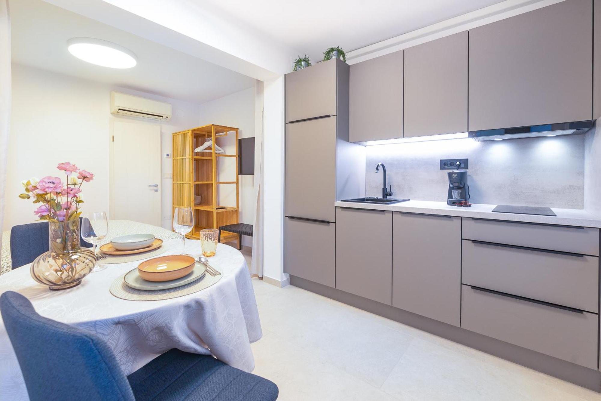 Isolana Apartment Izola Eksteriør billede
